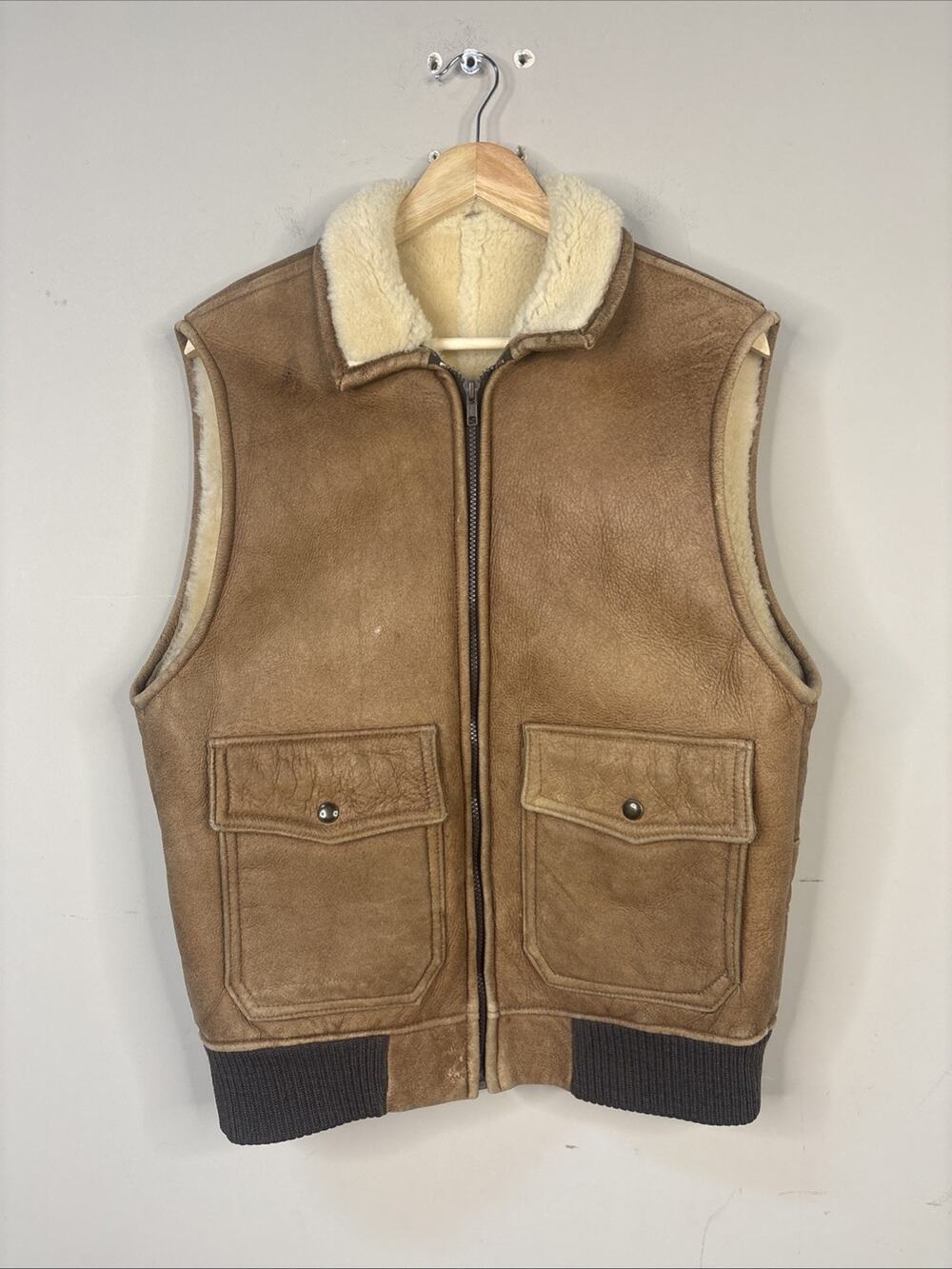VTG Overland Sheepskin Co. Shearling Vest Multi Pocket Western Men's S/L